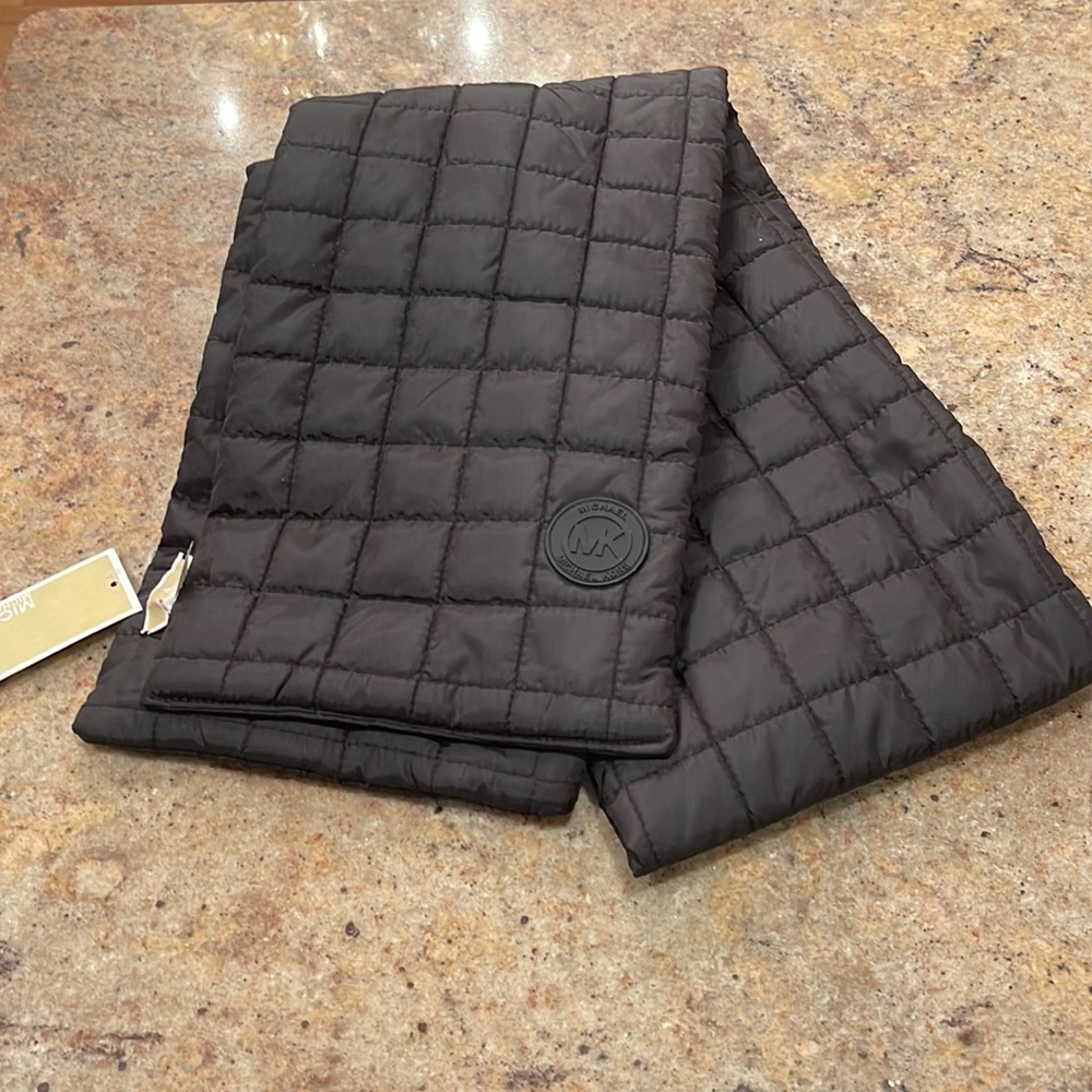 NWT Michael Kors puffer scarf - O/S